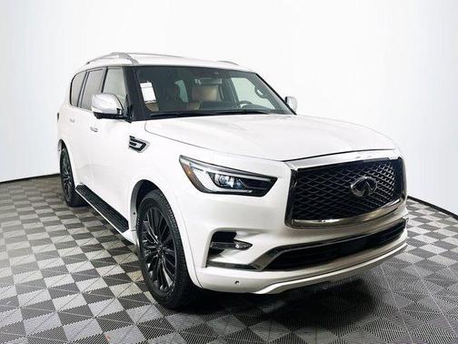 2023 INFINITI QX80 SENSORY