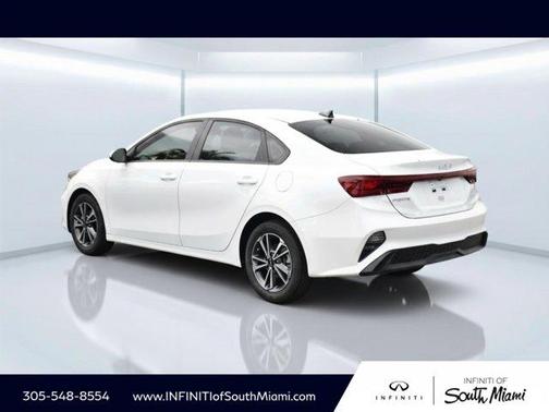 Snow White Pearl 2024 Kia Forte LXS