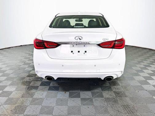 2022 INFINITI Q50 LUXE
