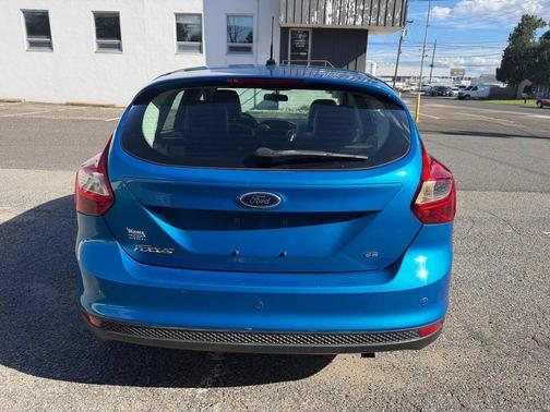 Performance Blue 2015 Ford Focus SE