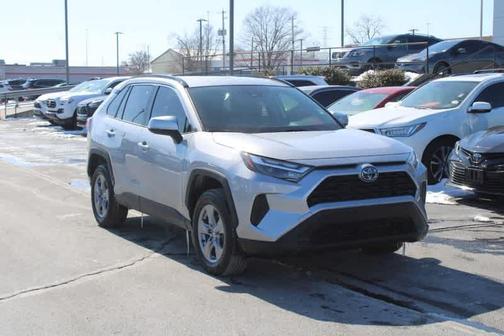 2022 Toyota RAV4 Hybrid XLE