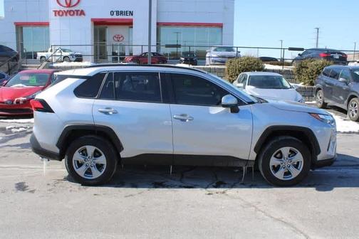 2022 Toyota RAV4 Hybrid XLE
