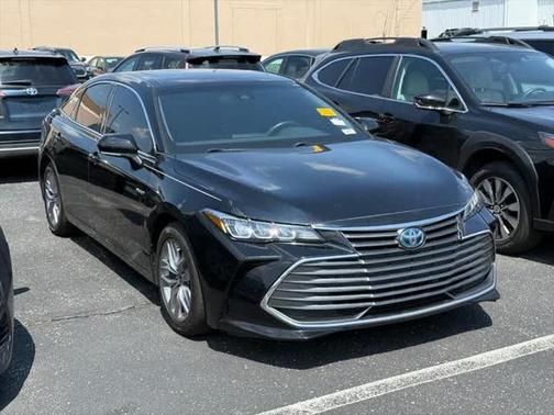 2021 Toyota Avalon Hybrid XLE