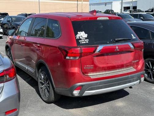 2017 Mitsubishi Outlander ES