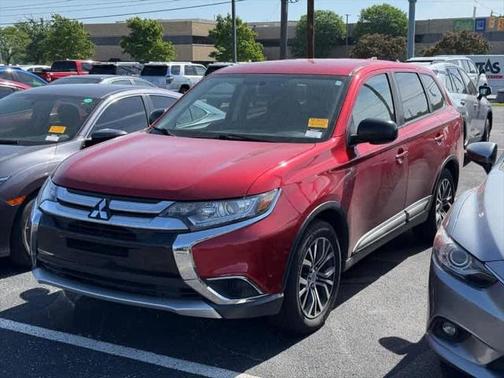 2017 Mitsubishi Outlander ES