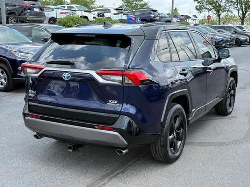 2020 Toyota RAV4 Hybrid SE