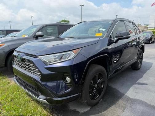 2020 Toyota RAV4 Hybrid SE
