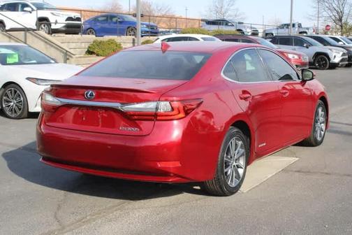 2017 Lexus ES 300h Base