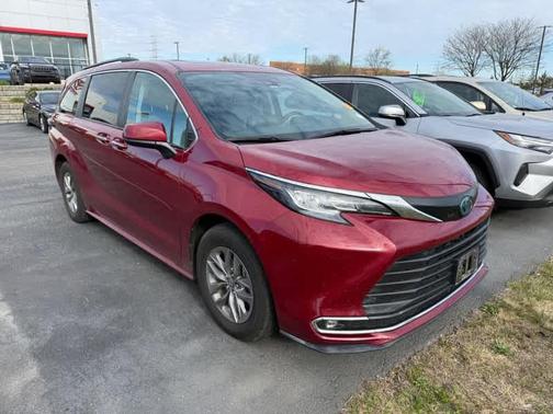 Ruby Flare Pearl 2023 Toyota Sienna XLE