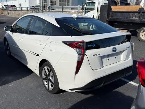 2017 Toyota Prius Three Touring