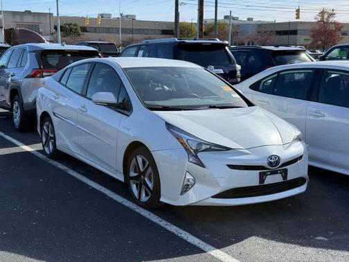 2017 Toyota Prius Three Touring