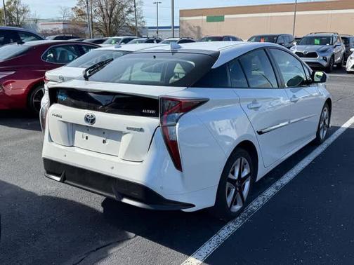 2017 Toyota Prius Three Touring