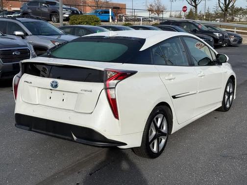 2017 Toyota Prius Three Touring