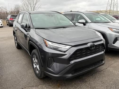 2025 Toyota RAV4 Hybrid XLE