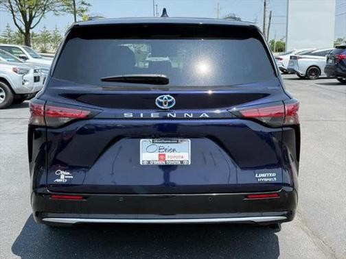 2023 Toyota Sienna Limited 7-Passenger