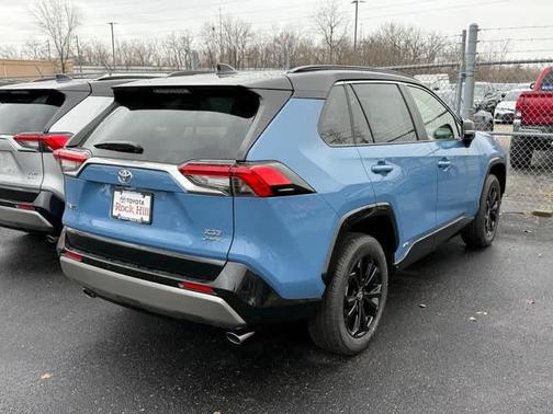 2025 Toyota RAV4 Hybrid SE