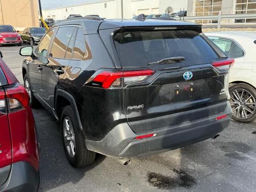 2021 Toyota RAV4 Hybrid XLE