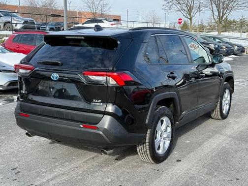 2021 Toyota RAV4 Hybrid XLE