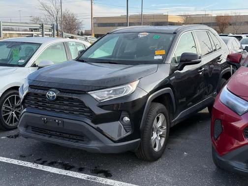 2021 Toyota RAV4 Hybrid XLE