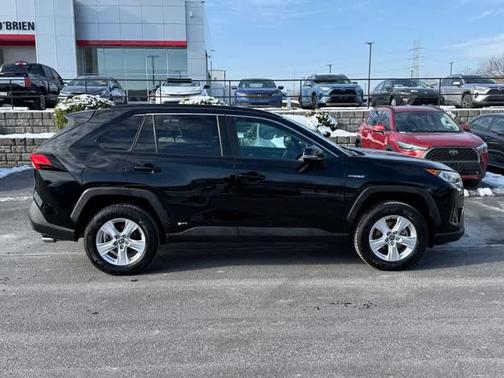 2021 Toyota RAV4 Hybrid XLE