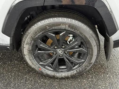 2025 Toyota RAV4 Hybrid SE