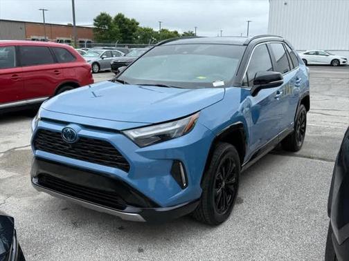 2022 Toyota RAV4 Hybrid SE
