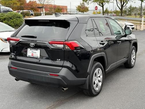 2022 Toyota RAV4 LE