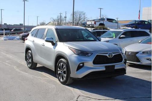 2024 Toyota Highlander XLE