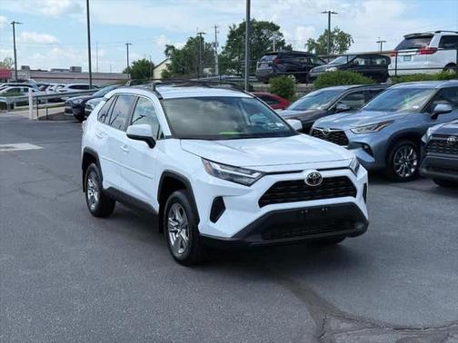 2022 Toyota RAV4 XLE