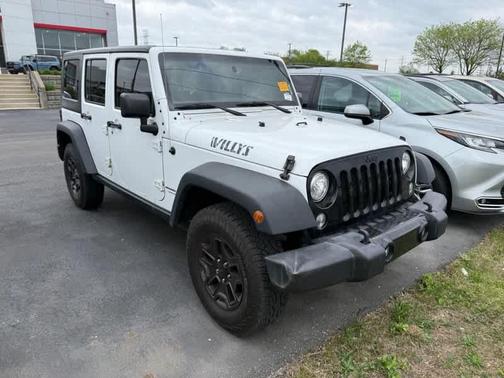 Bright White Clearcoat 2018 Jeep Wrangler JK Unlimited Willys Wheeler W