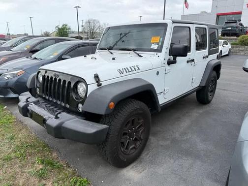 Bright White Clearcoat 2018 Jeep Wrangler JK Unlimited Willys Wheeler W