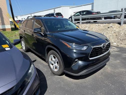 2023 Toyota Highlander LE