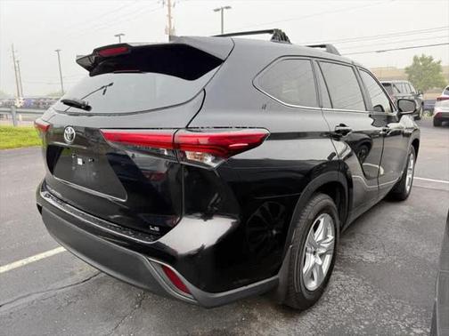 2023 Toyota Highlander LE
