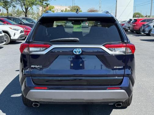 2020 Toyota RAV4 Hybrid SE