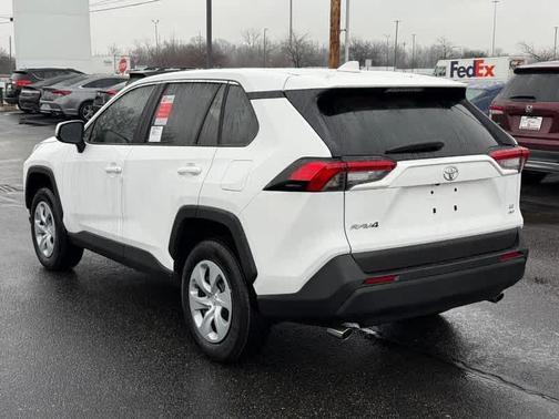 2025 Toyota RAV4 LE