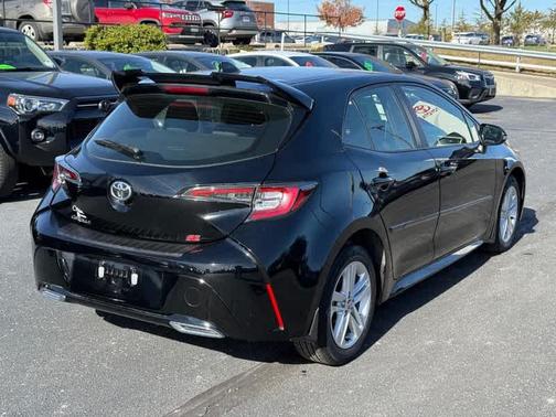 2022 Toyota Corolla Hatchback SE