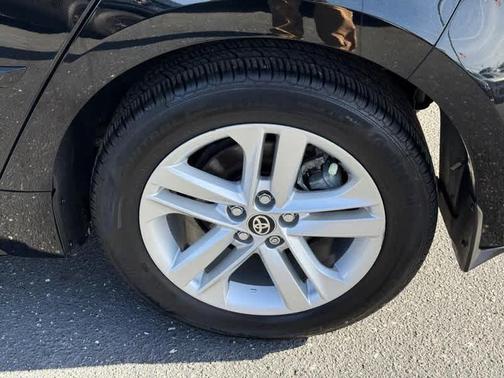 2022 Toyota Corolla Hatchback SE