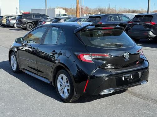 2022 Toyota Corolla Hatchback SE