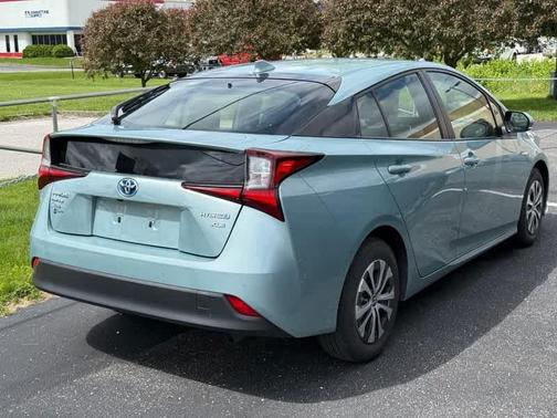 2022 Toyota Prius XLE
