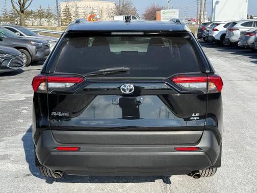 2020 Toyota RAV4 LE