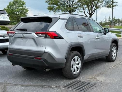 2020 Toyota RAV4 LE