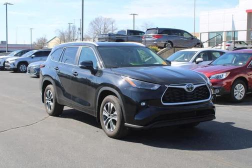 2024 Toyota Highlander XLE