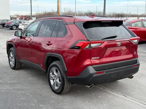 2025 Toyota RAV4 Hybrid XLE
