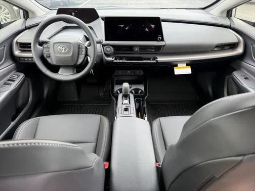 2025 Toyota Prius XLE