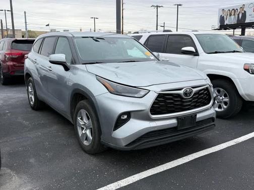 2023 Toyota Highlander LE