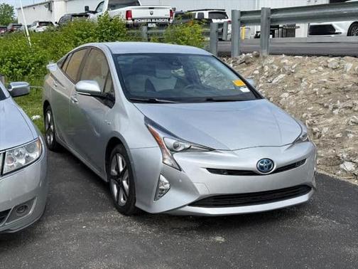2017 Toyota Prius Four Touring