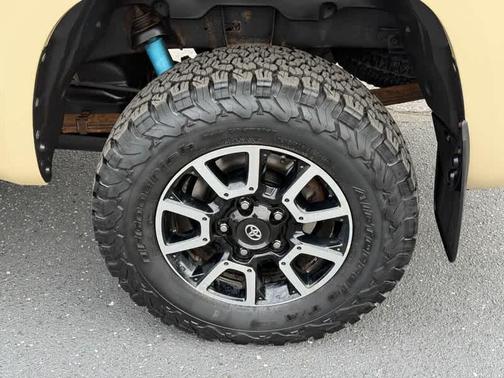 2018 Toyota Tundra SR5