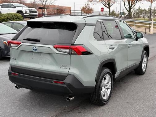 2021 Toyota RAV4 Hybrid XLE
