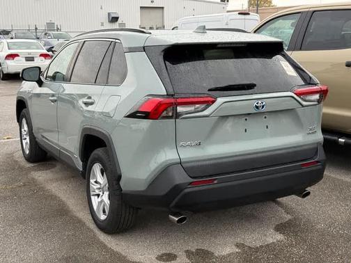 2021 Toyota RAV4 Hybrid XLE