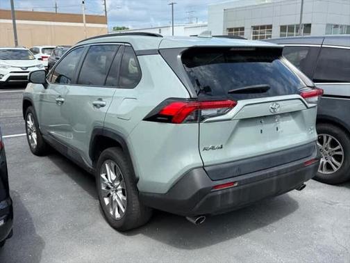 2019 Toyota RAV4 XLE Premium